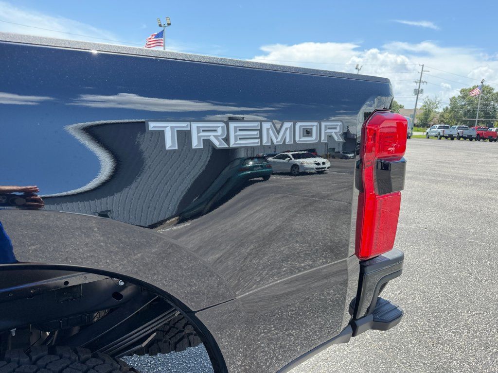 New 2026 Ford F250 Lariat w/ Tremor Off-Road Package AWD/4WD image 16