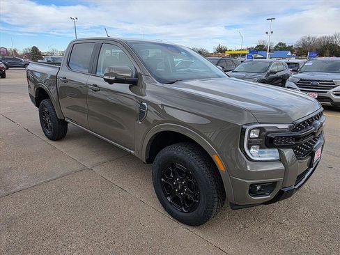New 2025 Ford Ranger Lariat w/ Black Appearance Package image 3