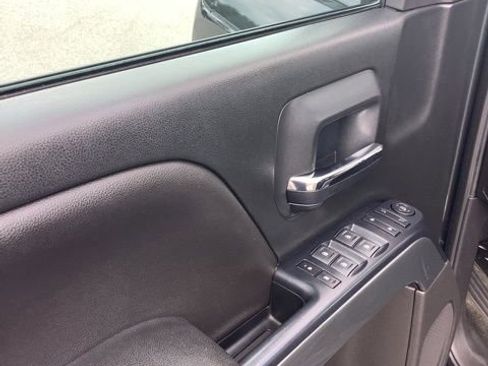 Used 2018 Chevrolet Silverado 1500 LT image 18