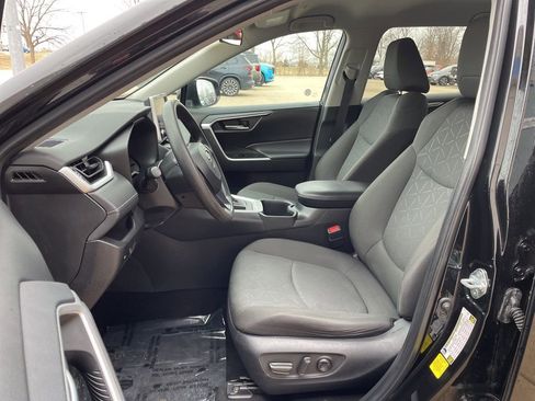 Used 2023 Toyota RAV4 XLE image 8