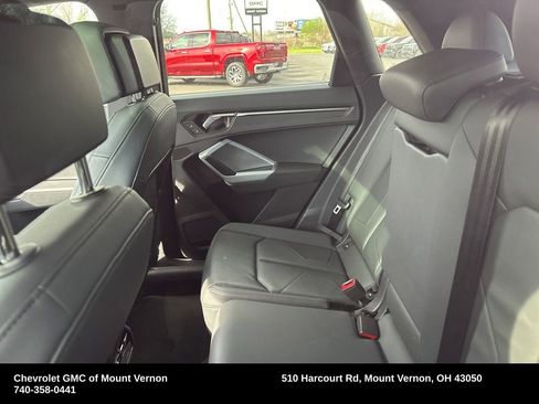 Used 2023 Audi Q3 2.0T Premium image 9