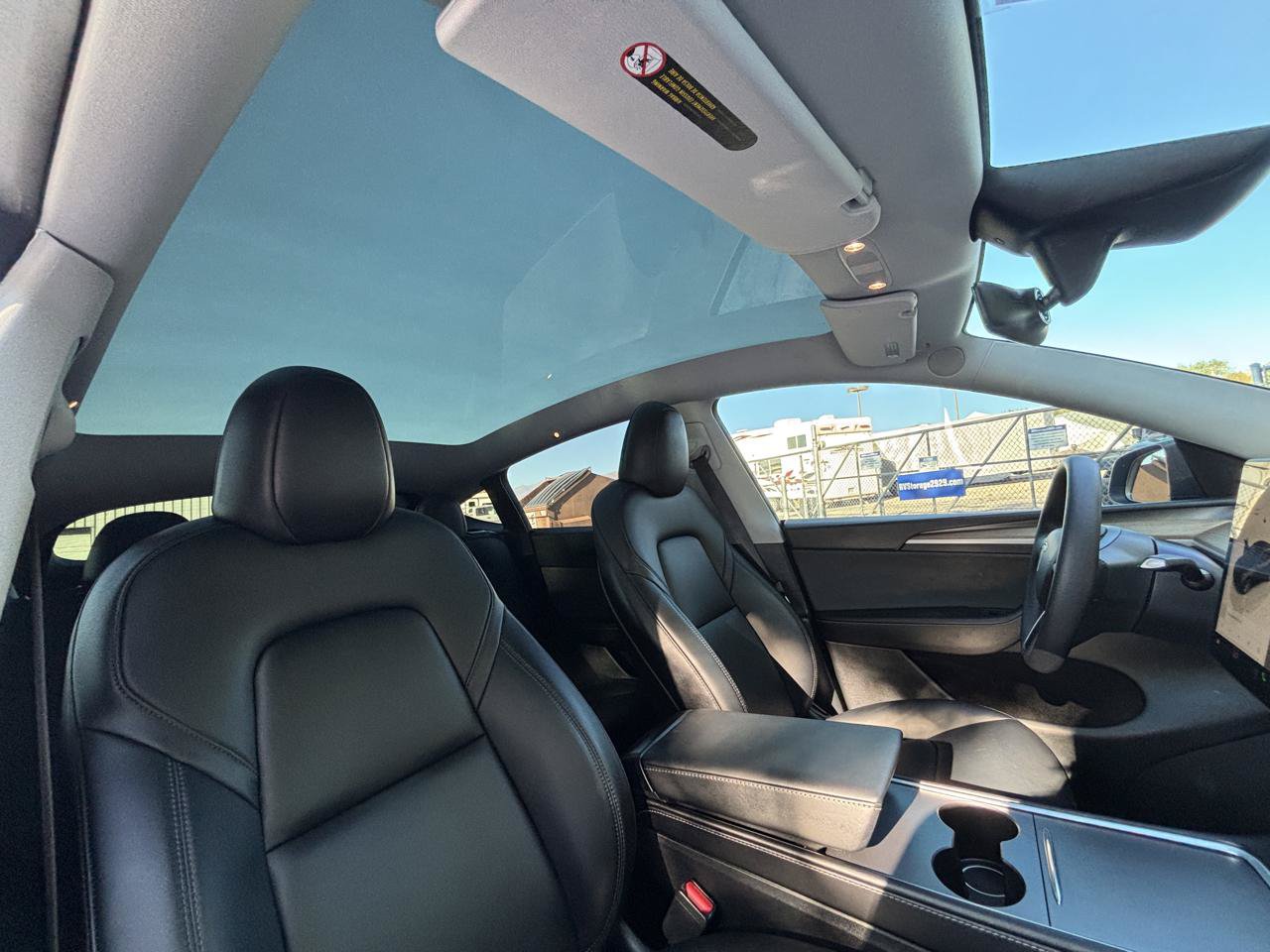 Used 2024 Tesla Model Y Long Range AWD/4WD image 4