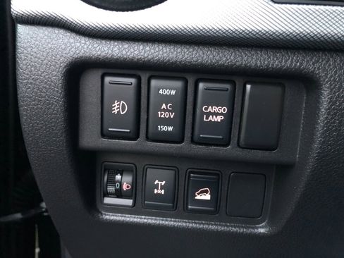 Used 2017 Nissan Titan PRO-4X AWD/4WD image 17