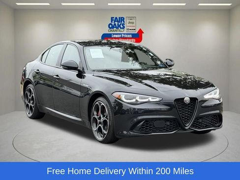 Used 2025 Alfa Romeo Giulia AWD w/ Veloce Package AWD image 1