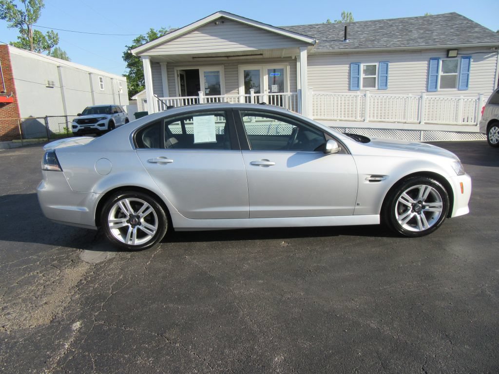 Used 2009 Pontiac G8 w/ Premium Package RWD image 11