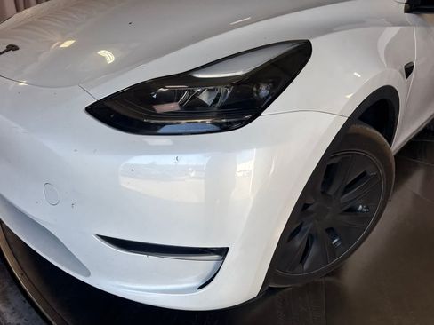 Used 2023 Tesla Model Y Long Range AWD/4WD image 9
