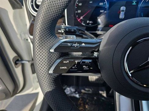 Used 2025 Mercedes-Benz GLC 350e 4MATIC image 36