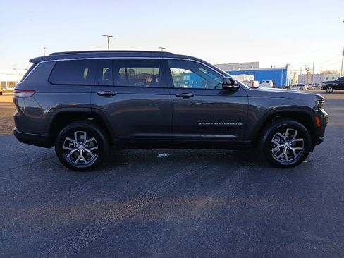New 2025 Jeep Grand Cherokee L Limited image 2