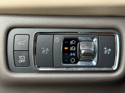 Used 2021 Lincoln Nautilus Reserve image 13