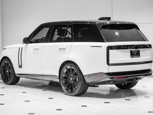 Used 2025 Land Rover Range Rover SE AWD/4WD image 7