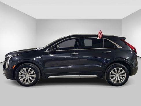 Used 2023 Cadillac XT4 Premium Luxury image 2