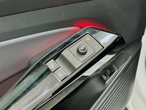 Used 2023 Volkswagen ID.4 Pro S image 15