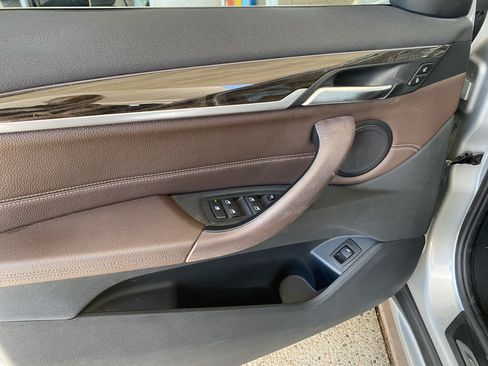 Used 2018 BMW X1 xDrive28i AWD/4WD image 12