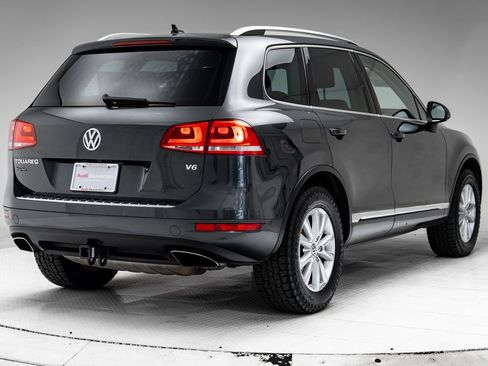 Used 2014 Volkswagen Touareg Sport AWD/4WD image 33