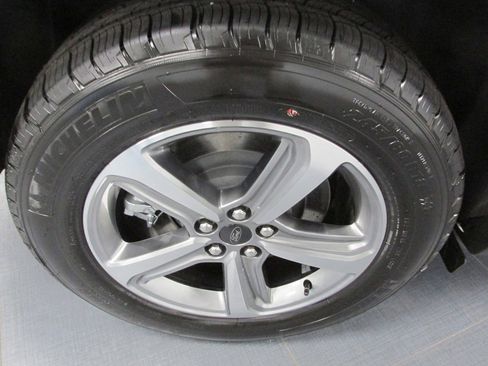 New 2024 Ford Edge SEL w/ Convenience Package image 15