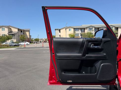 Used 2024 Toyota 4Runner TRD Off-Road Premium w/ Off Road Premium Plus Package image 15