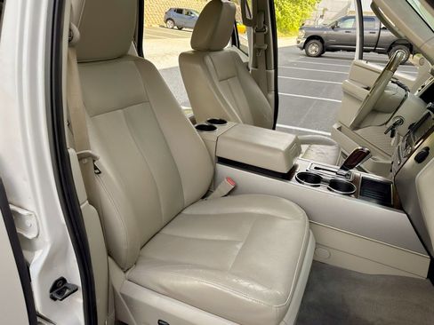 Used 2010 Ford Expedition EL Limited AWD/4WD image 26