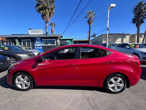 Used 2013 Hyundai Elantra GLS w/ Preferred Pkg image 4