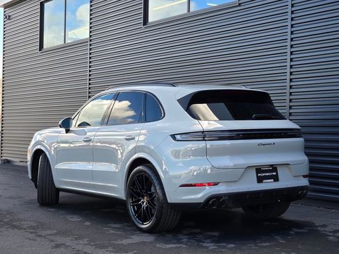 New 2026 Porsche Cayenne S AWD/4WD image 3