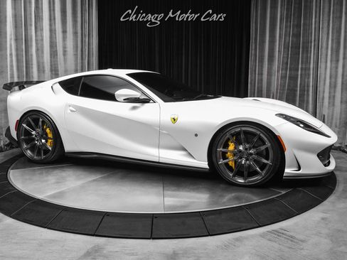 Used 2021 Ferrari 812 Superfast RWD image 6