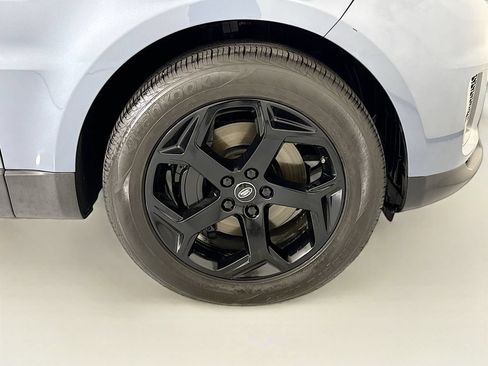 Used 2019 Land Rover Range Rover Sport SE AWD/4WD image 32