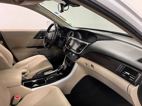 Used 2016 Honda Accord EX-L image 11