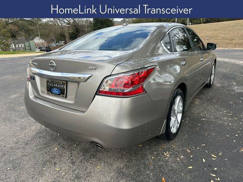 Used 2015 Nissan Altima 2.5 SV w/ Convenience Package image 3