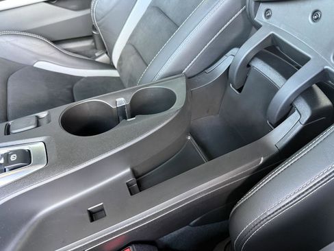 Used 2018 Chevrolet Camaro SS RWD image 26