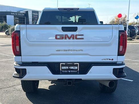 Used 2023 GMC Sierra 2500 AT4 w/ AT4 Premium Plus Package image 7