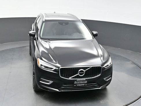 Used 2020 Volvo XC60 T8 Momentum image 31