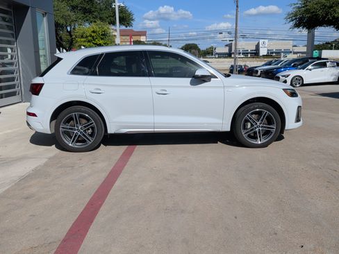 Certified 2024 Audi Q5 e Premium Plus w/ Premium Plus Package AWD/4WD image 11