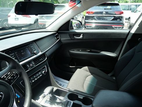 Used 2017 Kia Optima LX FWD image 13