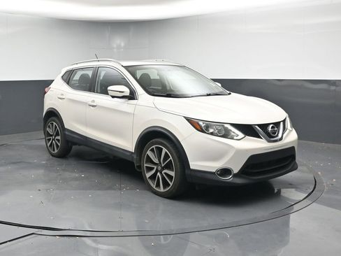 Used 2017 Nissan Rogue Sport SL image 7