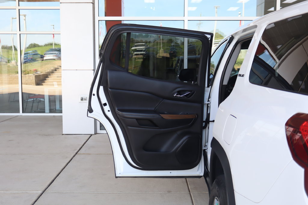 Used 2021 GMC Acadia SLE FWD image 31
