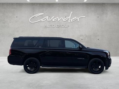 Used 2019 GMC Yukon XL SLT w/ Graphite Performance Edition AWD/4WD image 17