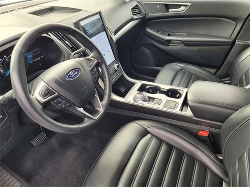 Used 2024 Ford Edge SEL image 24