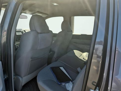Used 2013 Toyota Tacoma 4x4 Double Cab w/ TRD Sport Pkg image 11