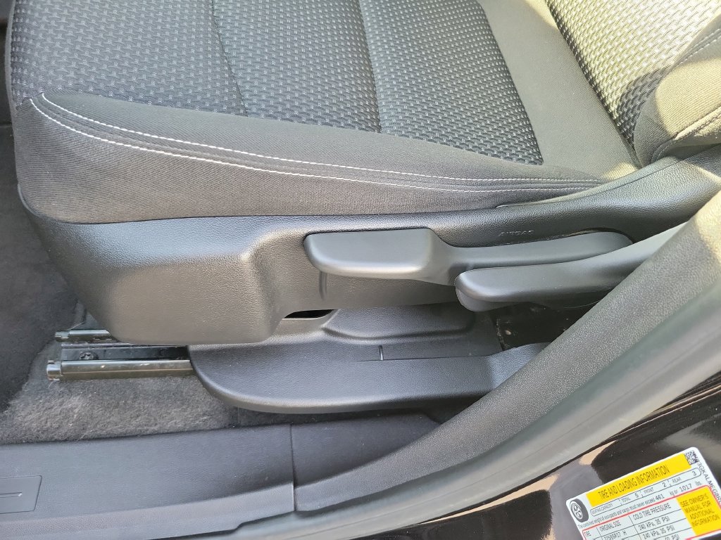 Used 2024 GMC Terrain SLE FWD image 23