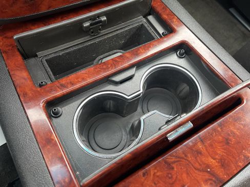 Used 2013 Chevrolet Tahoe LTZ image 27