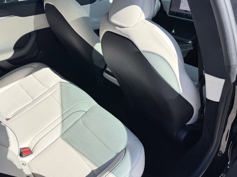 Used 2023 Tesla Model S Plaid image 22