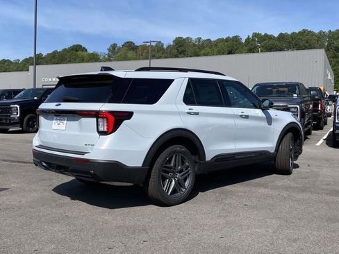 New 2026 Ford Explorer ST-Line AWD/4WD image 3