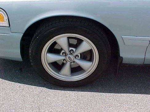 Used 2007 Ford Crown Victoria LX RWD image 40