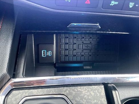 Used 2024 Ford Expedition Limited AWD/4WD image 28
