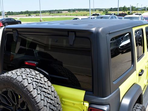 Used 2023 Jeep Wrangler Unlimited Sport AWD/4WD image 10