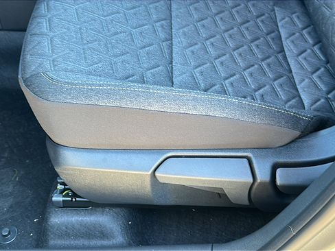 New 2025 Nissan Kicks SV w/ SV Premium Package image 12