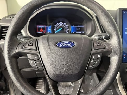 Certified 2024 Ford Edge SE w/ Black Appearance Package image 21