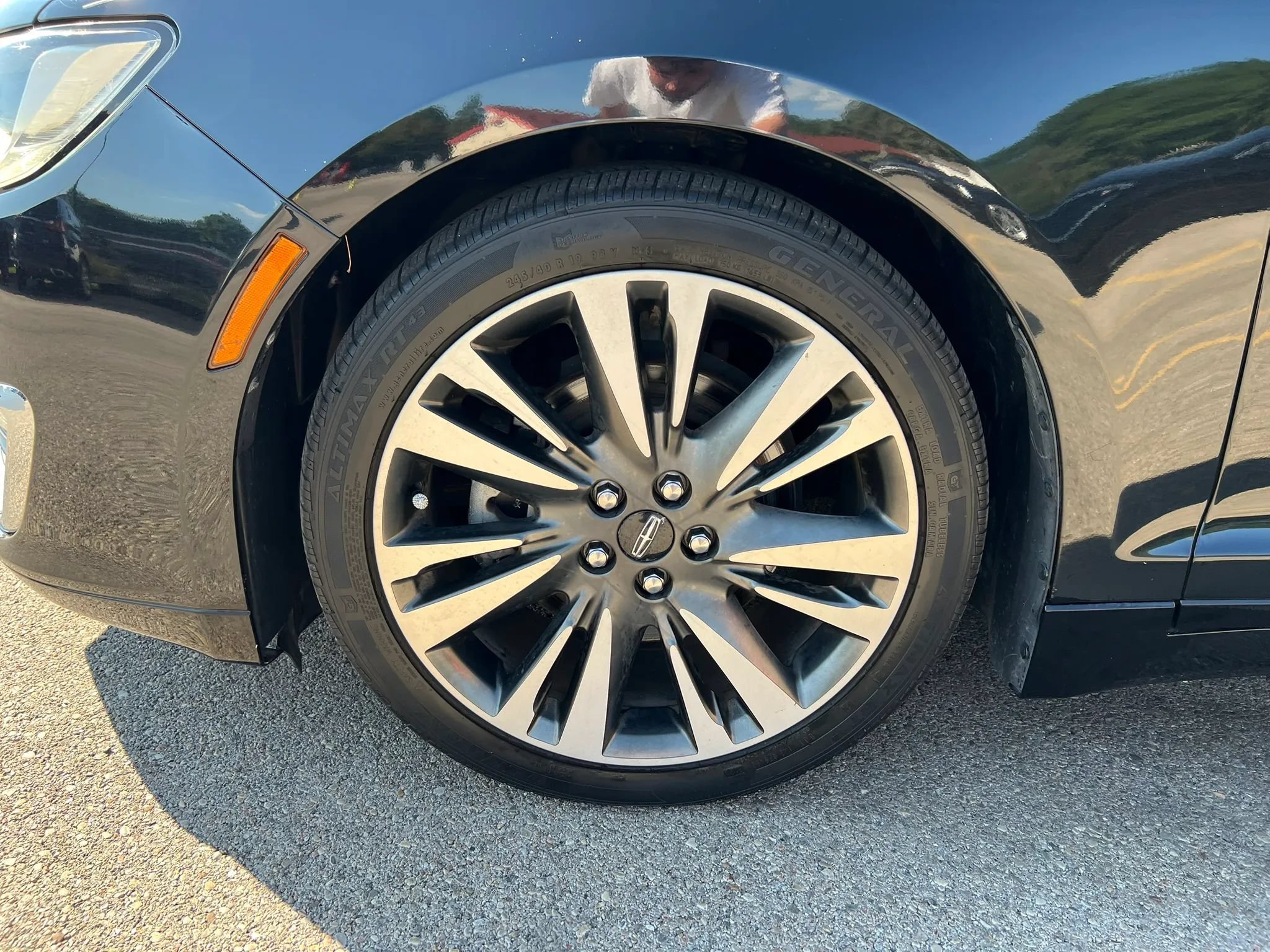 Used 2017 Lincoln MKZ Select w/ Select Plus Package FWD image 9