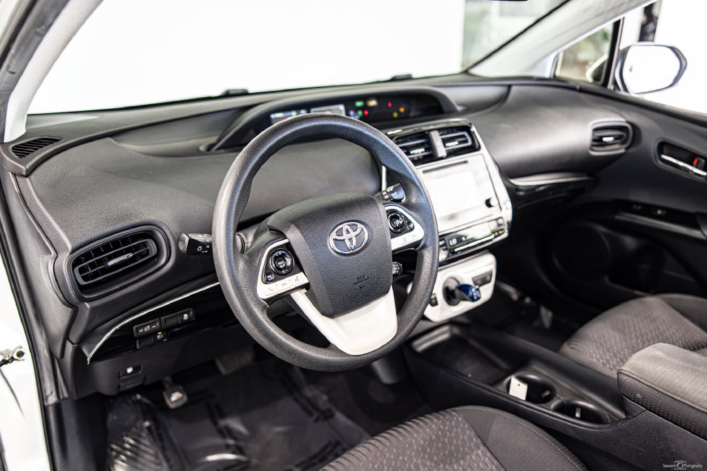 Used 2017 Toyota Prius Two FWD image 19