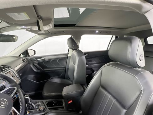 Used 2023 Volkswagen Tiguan SE AWD/4WD image 21