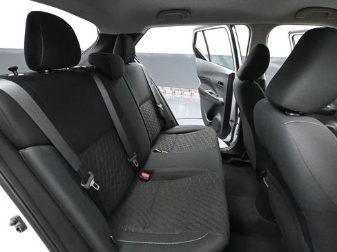 Used 2021 Nissan Kicks S image 40